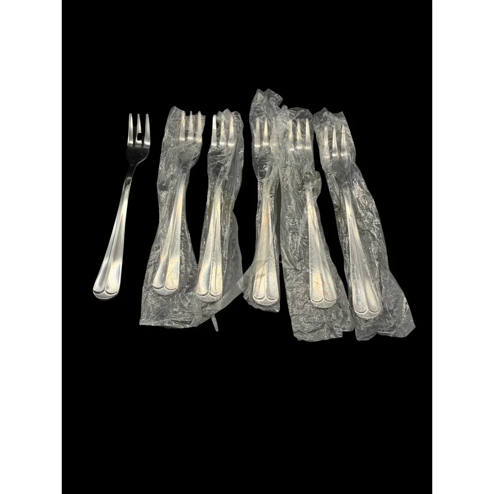International Silver Stainless Cape Cod Seafood Cocktail Forks 6 Double Scallop